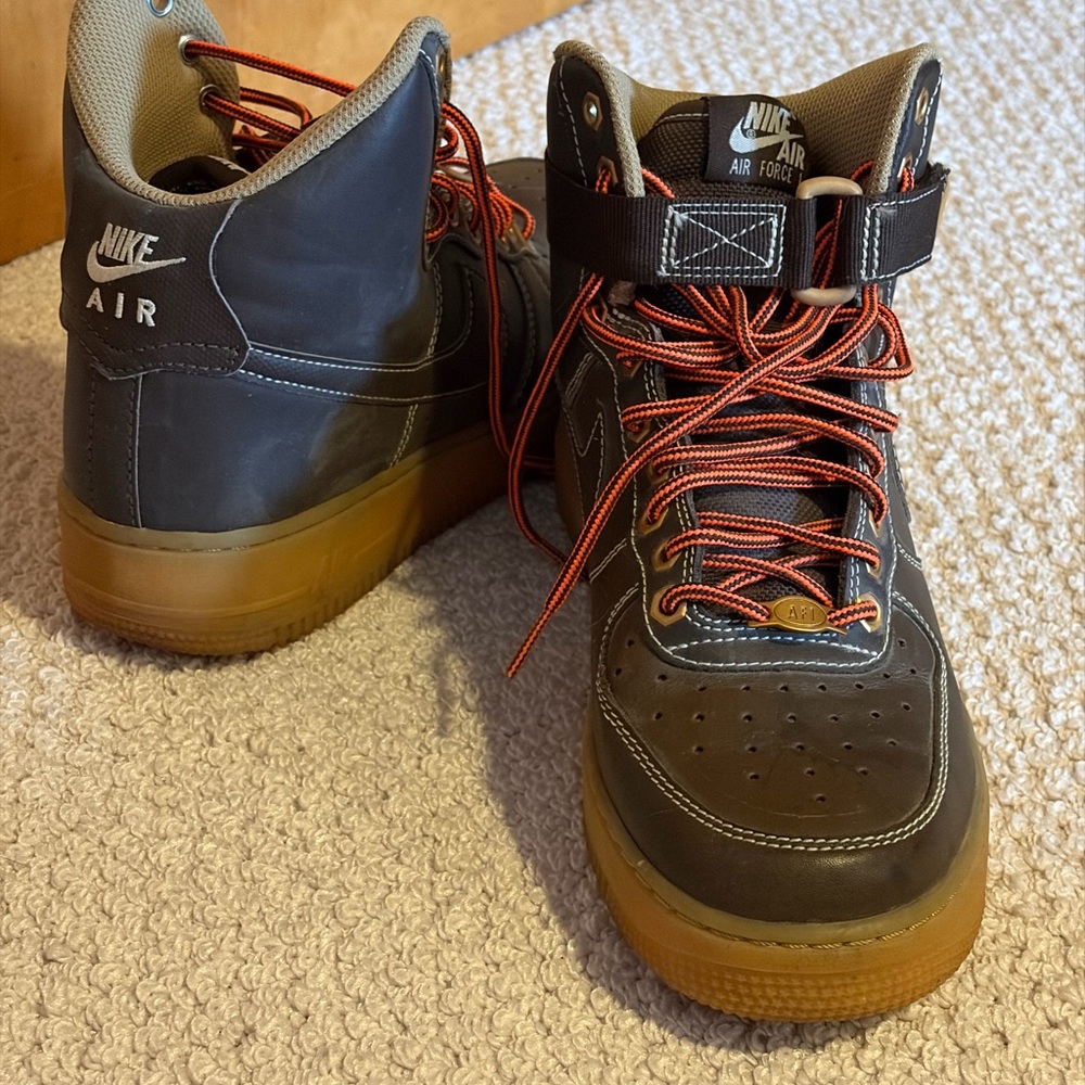 Nike Air Force 1 High Boys (or women’s) Sneakers - Brown with Gum Sole